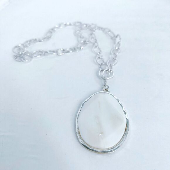 Vintage White Stone Pendant Mother of Pearl Teardrop Silver Chain Necklace - Picture 1 of 7
